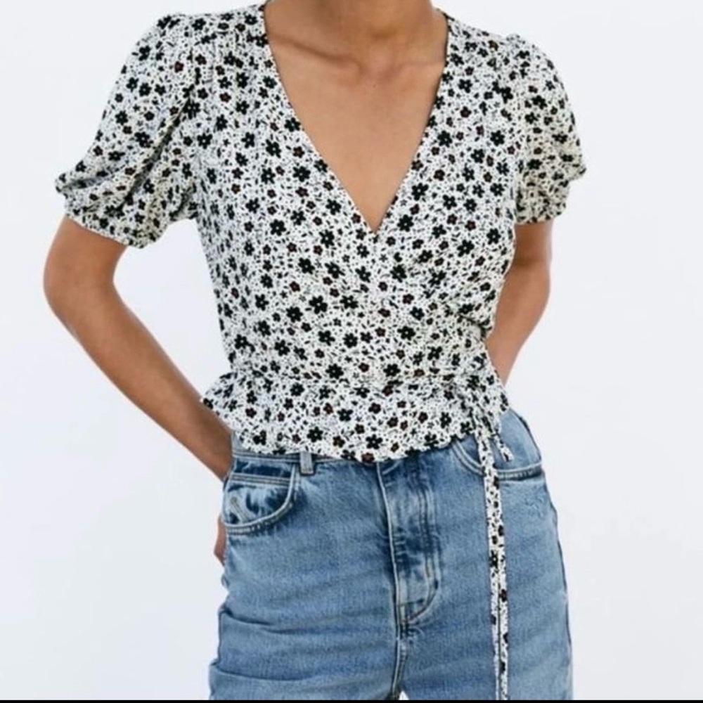 Zara Black and White Floral Blouse